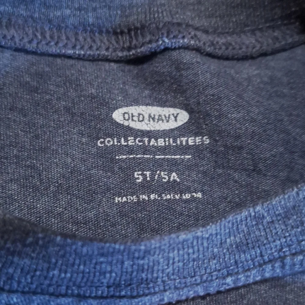 5/$20 Old Navy Blue Long Sleeve Captain America Tee Size 5T - Picture 2 of 2